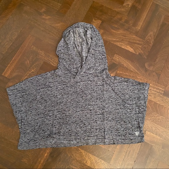 Forever 21 cropped hoodie - Picture 2 of 3